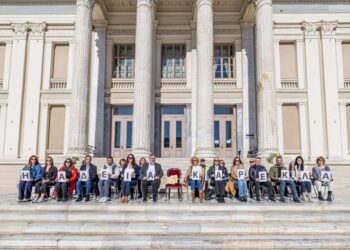 Ο Δήμος Πειραιά τίμησε την ημέρα της Γυναίκας με ένα μήνυμα «γροθιά στο στομάχι»