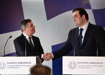 Συνάντηση Πιερρακάκη με πρόεδρο Eurogroup: Εμπιστοσύνη στις προοπτικές της ελληνικής οικονομίας