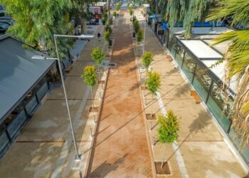 Από σήμερα η Ζησιμοπούλου του Δήμου Γλυφάδας είναι αγνώριστη!