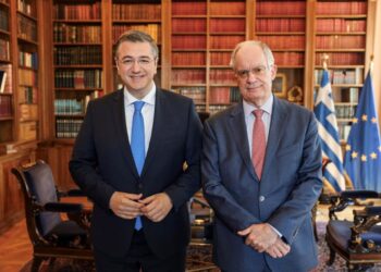 Συνάντηση του ΠτΔ Κωνσταντίνου Τασούλα με τον Επίτροπο Μεταφορών Απόστολο Τζιτζικώστα