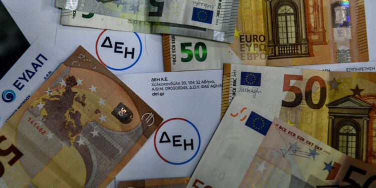 ΔΕΗ: Το κτίριο θηρίο και η περίεργη άποψη Στάσση για την «πράσινη ανάπτυξη»