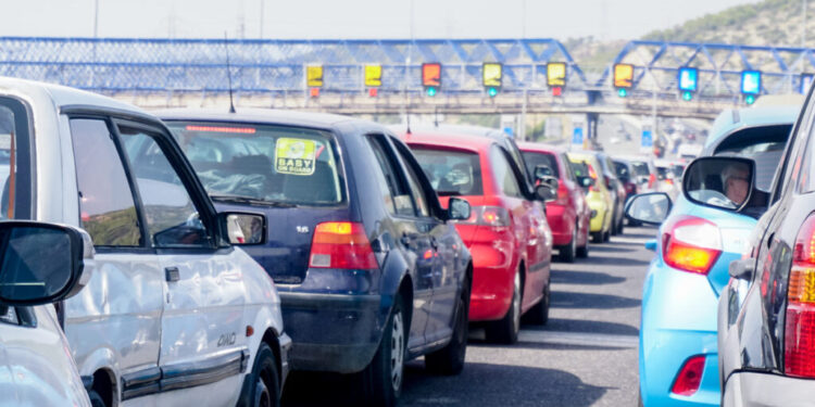 Η μεγάλη έξοδος! Περισσότερα από 420.000 οχήματα στις Ε.Ο.