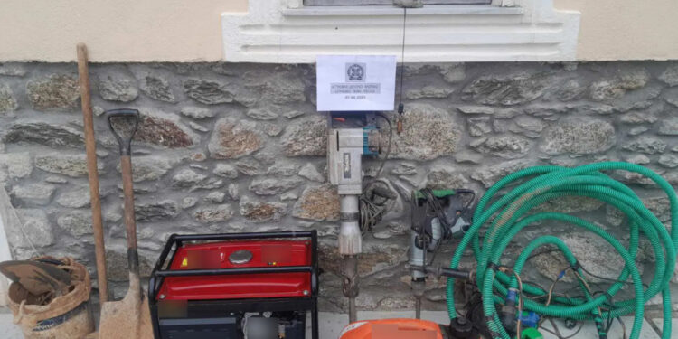 Συνελήφθησαν επ΄ αυτοφώρω 2 άτομα για παράνομη ανασκαφή