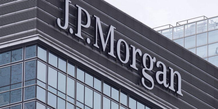 JP Morgan για δασμούς Τραμπ: «Θα χυθεί αίμα»