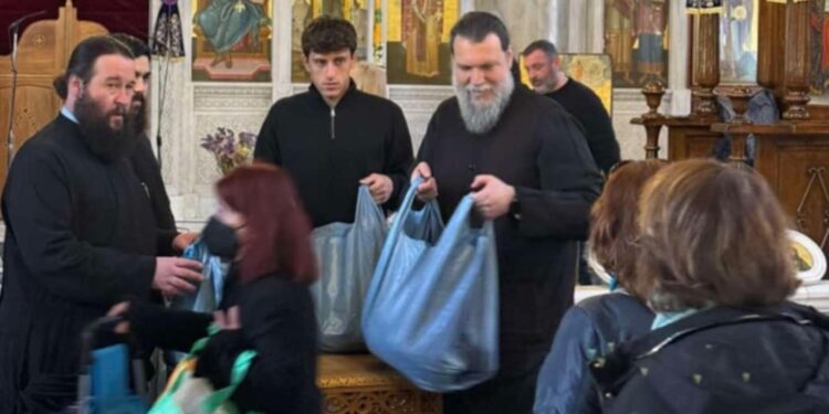 Δέματα Αγάπης από τον Μητροπολίτη Ν. Ιωνίας κ. Γαβριήλ
