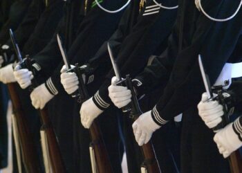 Τι έβγαλε η ΕΔΕ για τα υβριστικά συνθήματα στην παρέλαση