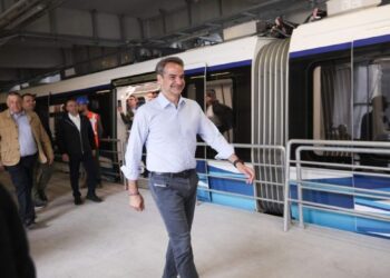 Επανεκκίνηση της κυβερνητικής εξωστρέφειας- Τι έδειξαν οι δημοσκοπήσεις