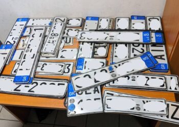 Επιστρέφονται πινακίδες, άδειες οδήγησης και άδειες κυκλοφορίας