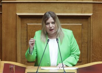 Το μόνο που κάνει είναι να καταδικάζει τα πάντα, χωρίς ποτέ να καταθέτει μία πρόταση