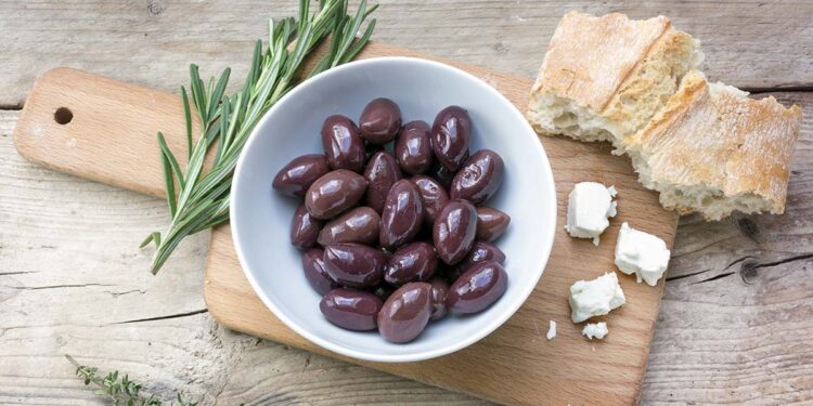 Τι εξάγουμε στις ΗΠΑ και τι απειλούν οι δασμοί Τραμπ – Τα 10 πιο ευάλωτα προϊόντα
