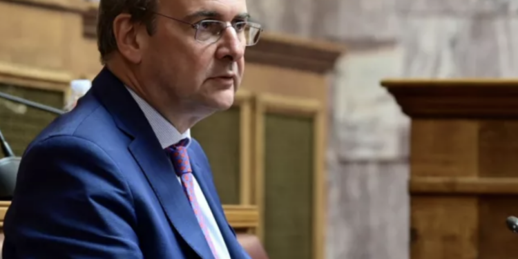 Χατζηδάκης: Να μην πάει χαμένη η πρόοδος των τελευταίων ετών