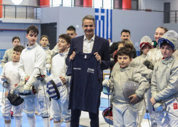 Ο Μητσοτάκης στα νέα στάδια στίβου και ξιφασκίας – «Επενδύουμε σε σύγχρονες υποδομές»