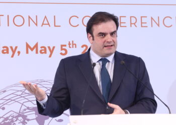 Ερευνητικό Κέντρο «Going Forward» – Πιερρακάκης: Η αλλαγή έρχεται με σχέδιο -Στουρνάρας: Κλειδί η κατάρτιση στην αγορά εργασίας