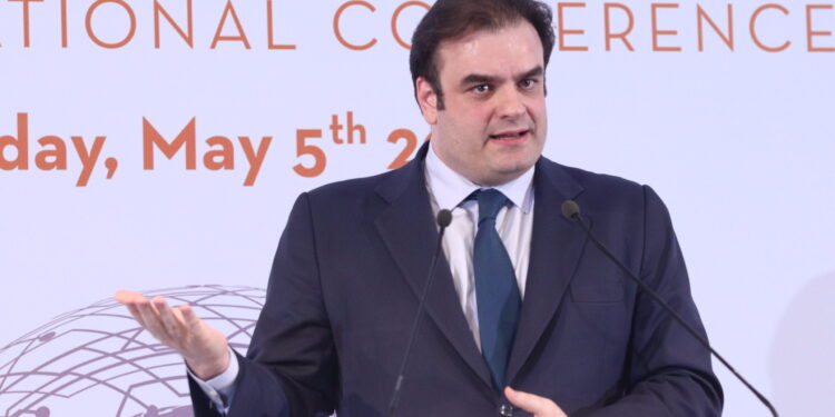 Ερευνητικό Κέντρο «Going Forward» – Πιερρακάκης: Η αλλαγή έρχεται με σχέδιο -Στουρνάρας: Κλειδί η κατάρτιση στην αγορά εργασίας
