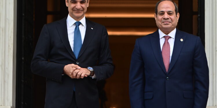 Συνάντηση Μητσοτάκη - Αλ Σίσι στο Μαξίμου: Στο επίκεντρο το μεταναστευτικό και η στρατηγική συνεργασία