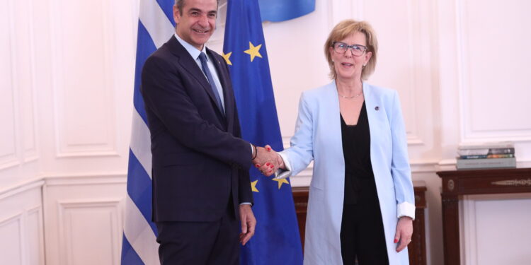 «Ναι» στην ενοποίηση αποταμιεύσεων και επενδύσεων