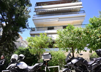 Μητροκτονία στο Χαλάνδρι: Πώς ο 50χρονος μαχαίρωσε τη μητέρα του στο λαιμό