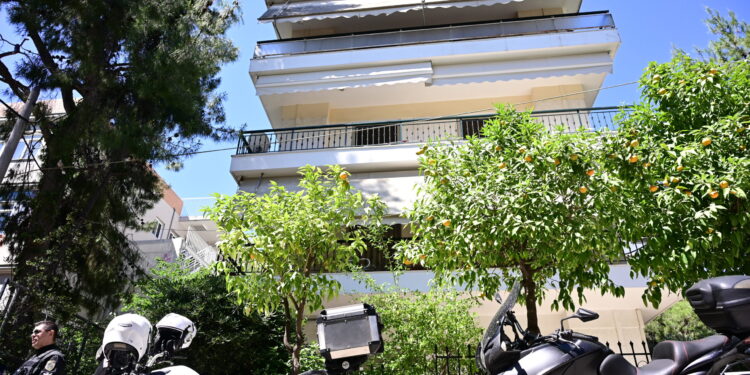 Μητροκτονία στο Χαλάνδρι: Πώς ο 50χρονος μαχαίρωσε τη μητέρα του στο λαιμό