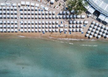 Γαλάζια Σημαία- Στην κορυφή του κόσμου με 623 μαγευτικές ακτές- Που θα κολυμπήσετε άφοβα