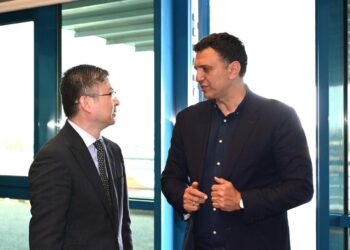 Αλλάζουμε το πρόσωπο του λιμανιού του Πειραιά