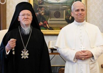 Συνάντηση του Οικουμενικού Πατριάρχου Βαρθολομαίου με τον Πάπα Λέοντα ΙΔ’