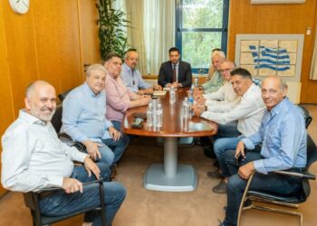 Συνάντηση Κυρανάκη με την Ομοσπονδία Ταξί: Στόχος η αναζήτηση δίκαιων και ρεαλιστικών λύσεων