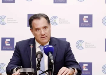 Τα πολιτικά παιχνίδια πρέπει να υποχωρούν μπροστά στις ανθρώπινες ζωές