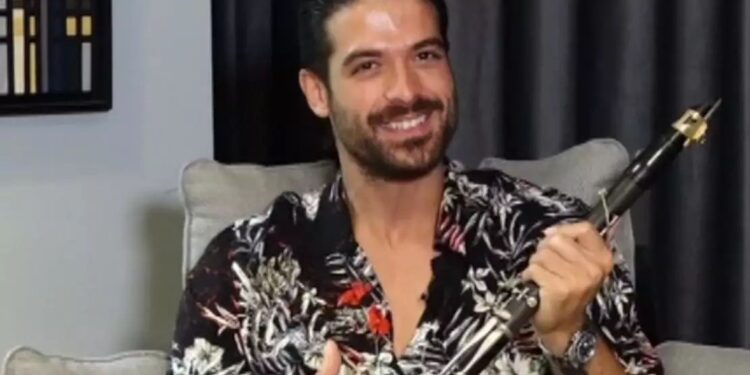 «Είτε με δύο χέρια είτε με ένα, εγώ θα ξαναπαίξω κλαρίνο»