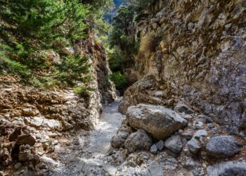 Κλειστό θα παραμείνει το φαράγγι της Ίμπρου στα Σφακιά λόγω του σεισμού