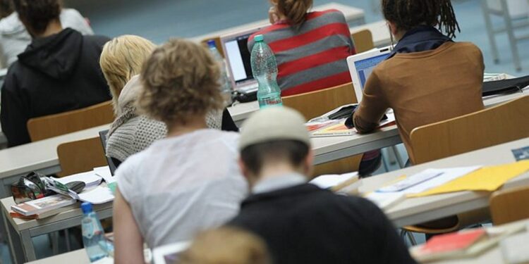 Αύριο ανοίγουν οι κάλπες στα πανεπιστήμια- Αναβάλλονται τα μαθήματα