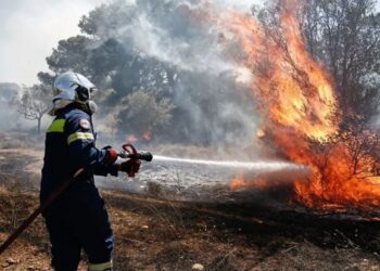 Ξεκινά από σήμερα- Τι απαγορεύεται, τι επιτρέπεται υπό όρους