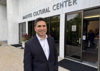 Ο διευθυντής της Τoday Ρress στις εργασίες του 11ου Διεθνούς Θερινού Πανεπιστημίου στη Βοστώνη