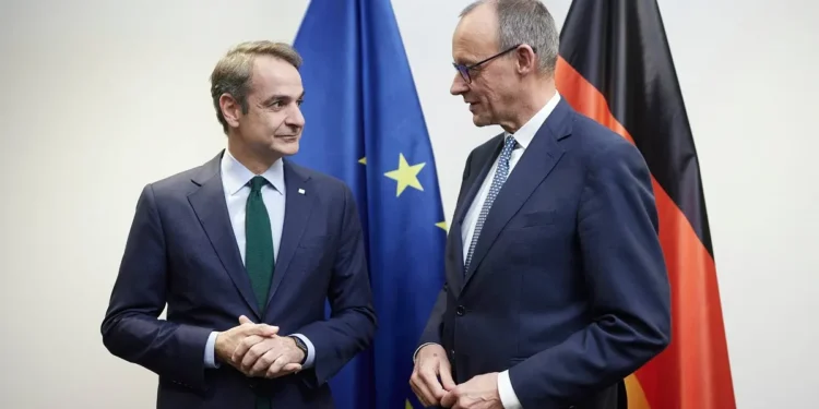 Συνάντηση του Κυριάκου Μητσοτάκη με τον Φρίντριχ Μερτς αύριο στο Βερολίνο