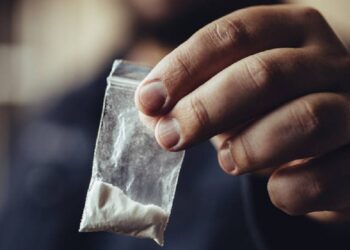 Μενίδι: Διεθνές κύκλωμα έφερνε κοκαΐνη μέσα σε ρούχα από το Εκουαδόρ