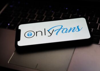 OnlyFans στο δρόμο Wall Street : Από τα Εσώρουχα στα Χαρτοφυλάκια