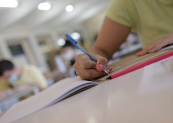 Πανελλαδικές Εξετάσεις 2025: Η δημιουργικότητα, το φετινό θέμα της Νεοελληνικής Γλώσσας και Λογοτεχνίας