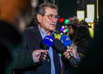 Τροχαίο για τον δήμαρχο Πάτρας – Το αυτοκίνητό του συγκρούστηκε με λεωφορείο