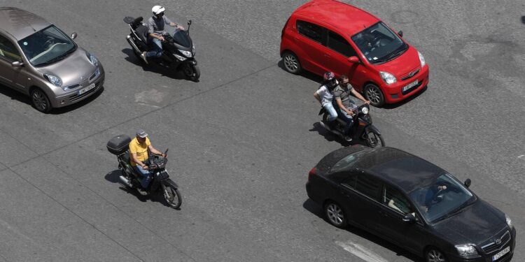 Τέλη κυκλοφορίας με το μήνα: «Βροχή» αιτήσεων στην πλατφόρμα της ΑΑΔΕ- Τι προσέχουμε