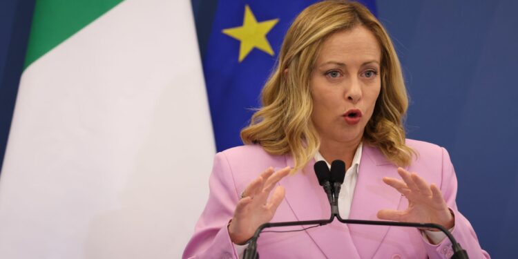 Η πρωθυπουργός της Ιταλίας έγινε «παίκτης»