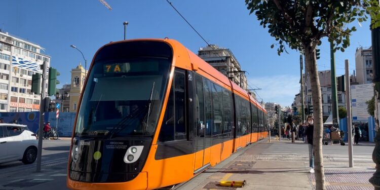 Βλάβη στη Γραμμή 7 του Τραμ: Τι συνέβη – Πώς διεξάγεται η κυκλοφορία