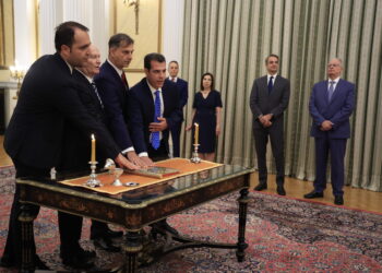 Ορκωμοσία με μηνύματα: Νέος υπουργός Μετανάστευσης ο Πλεύρης – Ποιοι υφυπουργοί ανέλαβαν