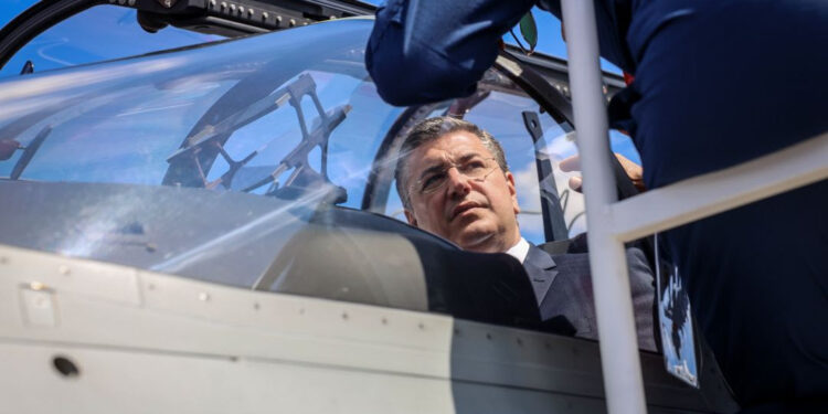 Α. Τζιτζικώστας από τη Διεθνή Αεροπορική Έκθεση Παρισιού: «Οι αεροπορικές μεταφορές είναι κομβικές για την ευρωπαϊκή συνδεσιμότητα και πρέπει να είναι ανταγωνιστικές, αποδοτικές και βιώσιμες»