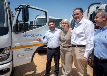 Δήμος Ιλίου: Παραλαβή απορριμματοφόρων για βιοαπόβλητα