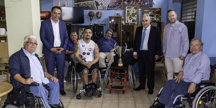 Δωρεά αναπηρικού αμαξιδίου στο Αθλητικό Σωματείο Ατόμων με Αναπηρία «Άτλας» από το Επαγγελματικό Επιμελητήριο Αθηνών