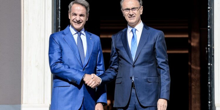 Συνάντηση του Πρωθυπουργού Κ. Μητσοτάκη με τον Πρωθυπουργό της Σερβίας Đ. Macut