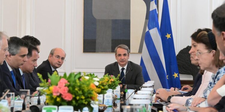 Κυρ. Μητσοτάκης στη συνεδρίαση του Υπουργικού Συμβουλίου: “Πελατειακές σχέσεις δεν μπορούν να διέπουν πια τον τρόπο με τον οποίο πολιτευόμαστε” (vid)