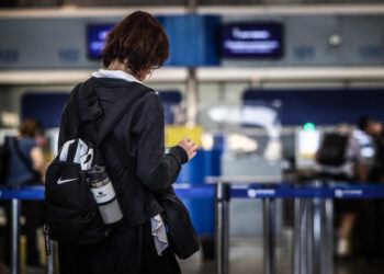 Αεροπορικό ταξίδι: Μάθε τα νέα δικαιώματά σου – Πότε δικαιούσαι αποζημίωση αλλά δεν το γνωρίζεις