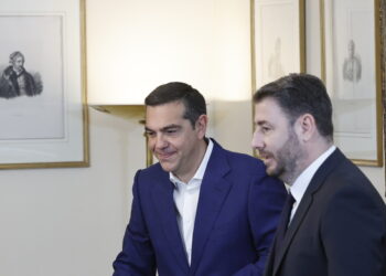 Τα σενάρια για «νέο κόμμα» – Πως και γιατί ο Τσίπρας συσπειρώνει το ΠΑΣΟΚ