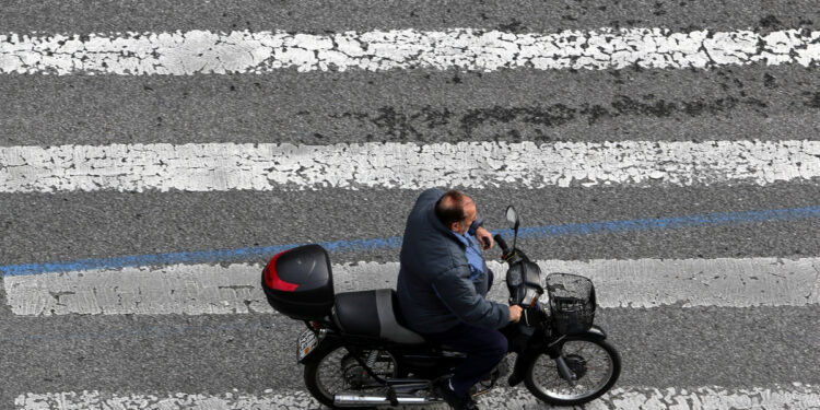 Κρυφές, φανερές… αλμυρές – Αυξήσεις «φωτιά» στα ασφάλιστρα