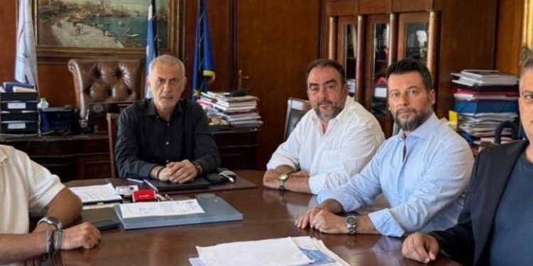 Συνάντηση του Δημάρχου Πειραιά Γιάννη Μώραλη με το Προεδρείο του Οδοντιατρικού Συλλόγου Πειραιά